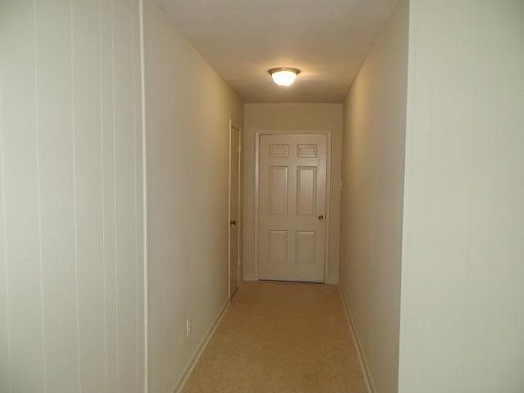 4th image of 520 Blanton Pl
