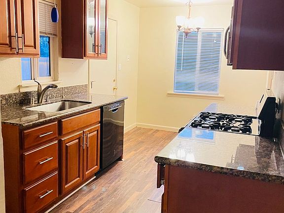 4th image of 3661 Payne Way