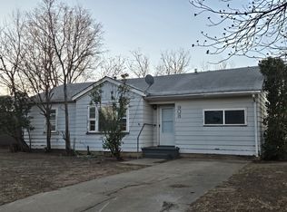 908 Hickory St, Altus, OK 73521