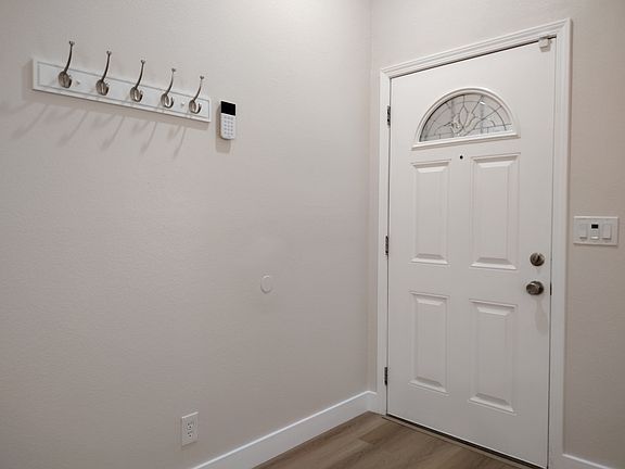 3rd image of 431213 Bloomingpark St