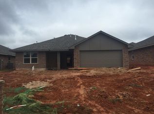 2351 Shell Dr, Midwest City, OK 73130