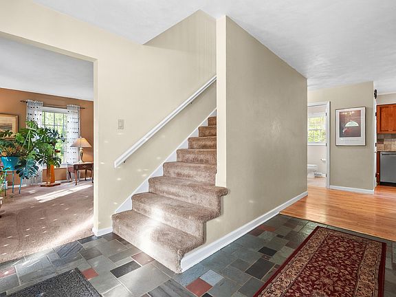 3rd image of 314 Watkins Ln