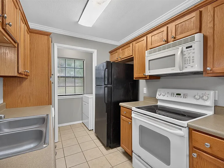 3636 Greenacres Place Dr #60 — Photo 8