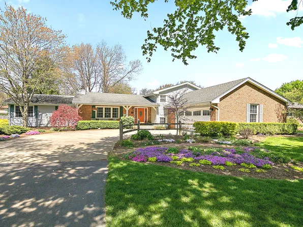 672 Melissa Ln, Saint Anne, IL 60964