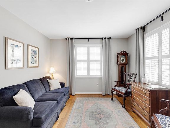 5th image of 4807 Kensington Ave