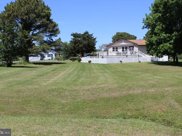 414 Captains Corridor, Greenbackville, VA 23356