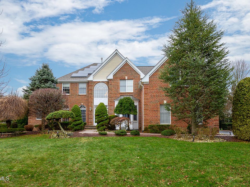 1st image of 10 Austen Court