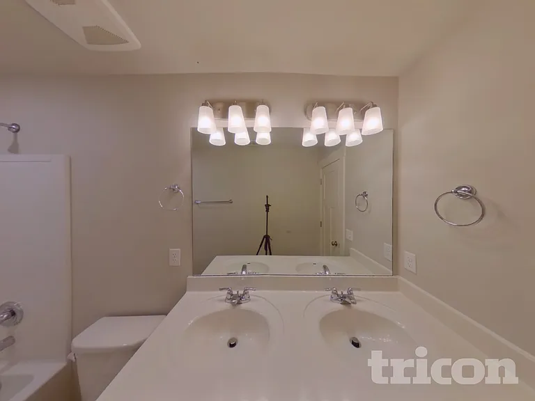 4822 Kingdom Dr — Photo 14