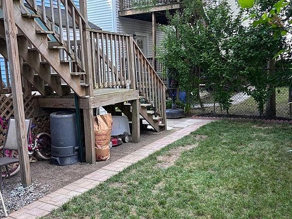 3rd image of 8 Porter St