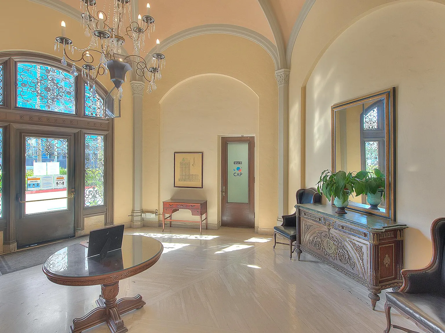 800 E Ocean Blvd — Photo 2