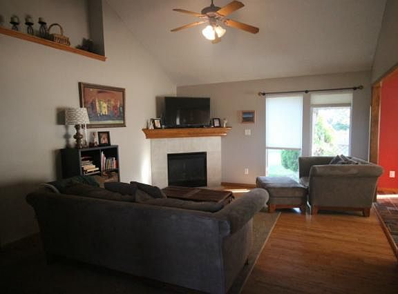 2nd image of 1113 Stockman Dr
