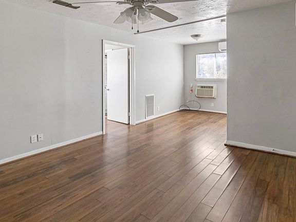 4th image of 1014 E 23rd St APT 3