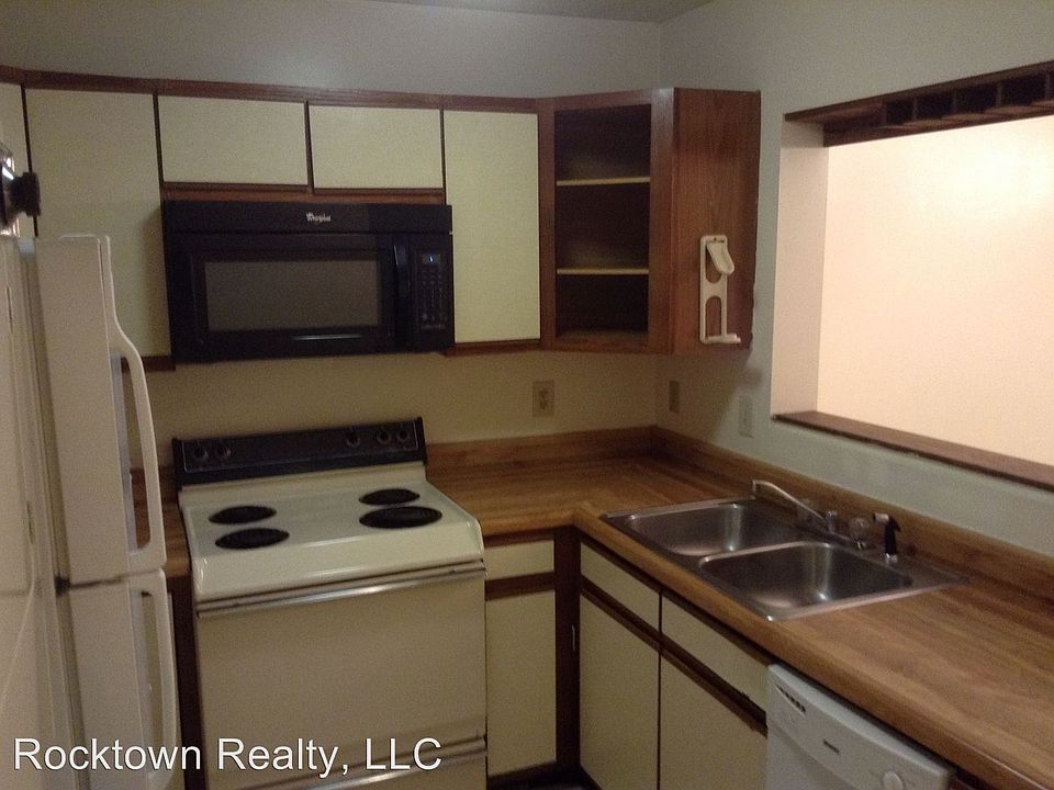 1st image of 1384 Hunters Rd APT E