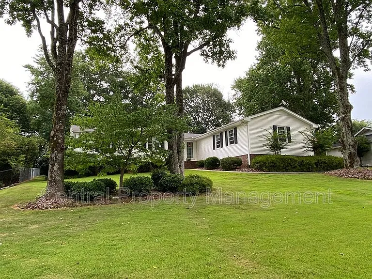 4724 Coach Hill Dr — Photo 47