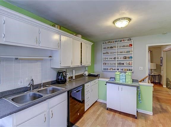 5th image of 1103 S Northern Blvd
