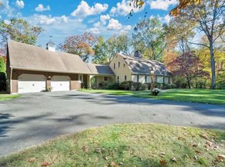 30 Carriage Dr, Somers, CT 06071