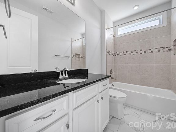 3rd image of 3509 Aqua Point Dr