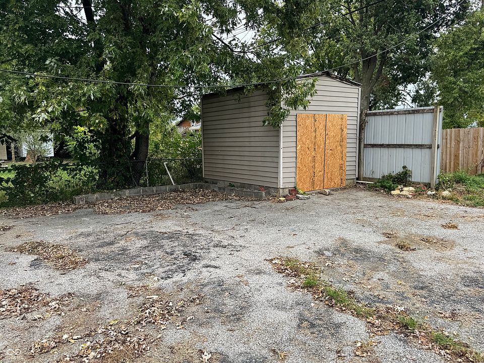 2nd image of 3123 S Rybolt Ave