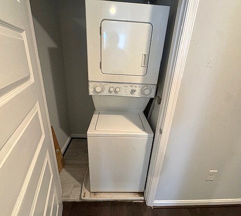5th image of 2402 Lakeview Ave APT 3