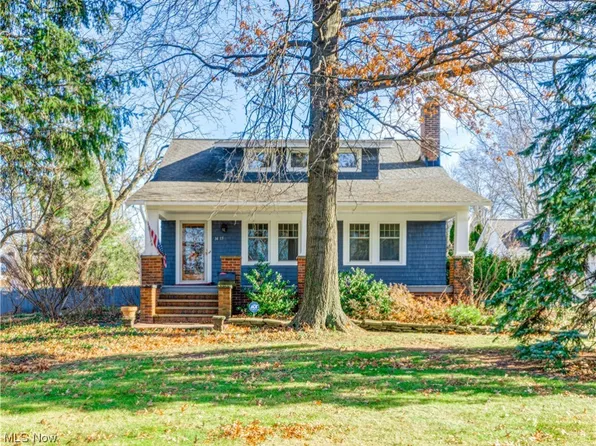 1415 Richmond Rd, Lyndhurst, OH 44124