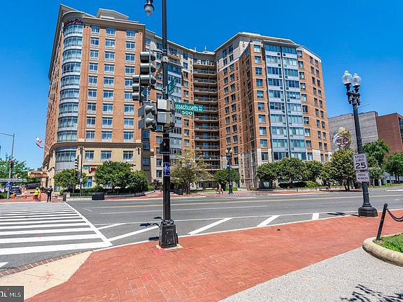 2nd image of 555 Massachusetts Ave NW APT 1417