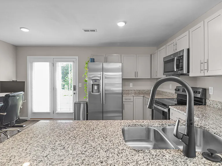 133 Davis Ridge Ln — Photo 17