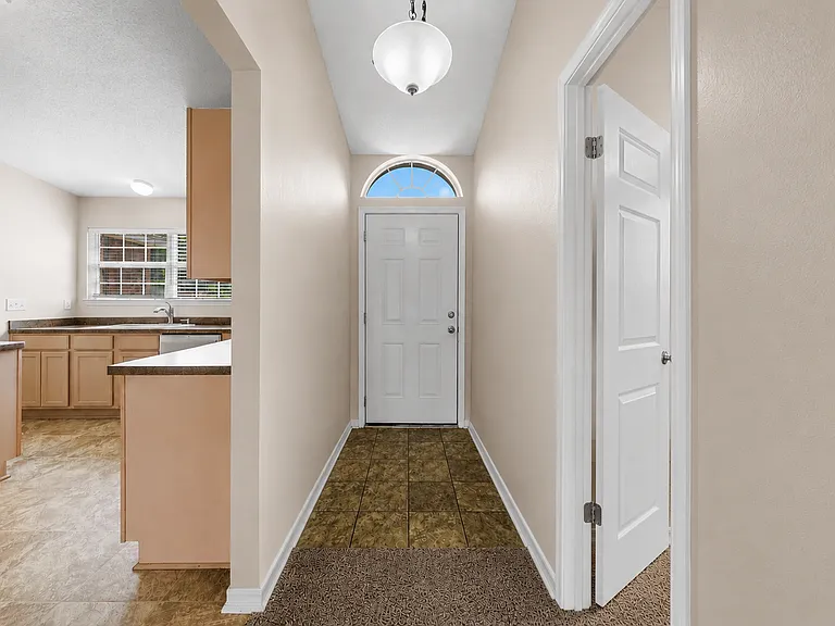 275 Limestone Cir — Photo 4