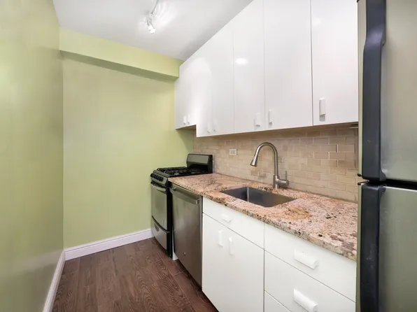 251 East 51st Street image 4 of 7