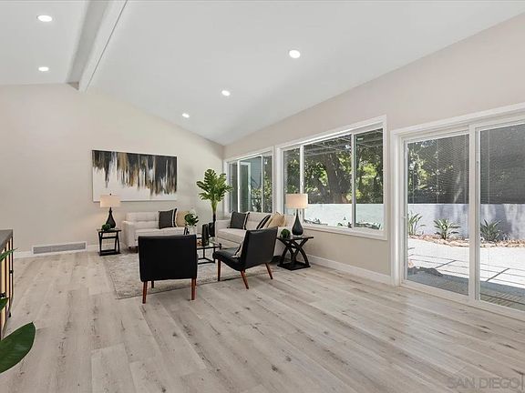 3rd image of 9250 Lovell Ln