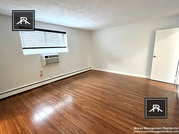 4th image of 385 Langley Rd #3