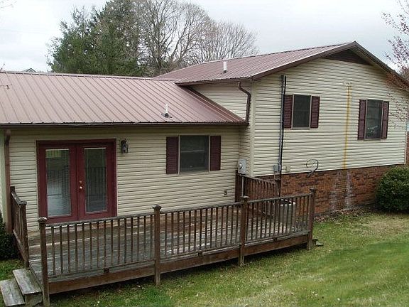 4th image of 226 Vance Dr