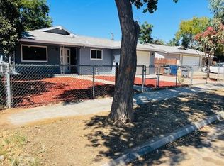 115 E Oleander Ave, Fresno, CA