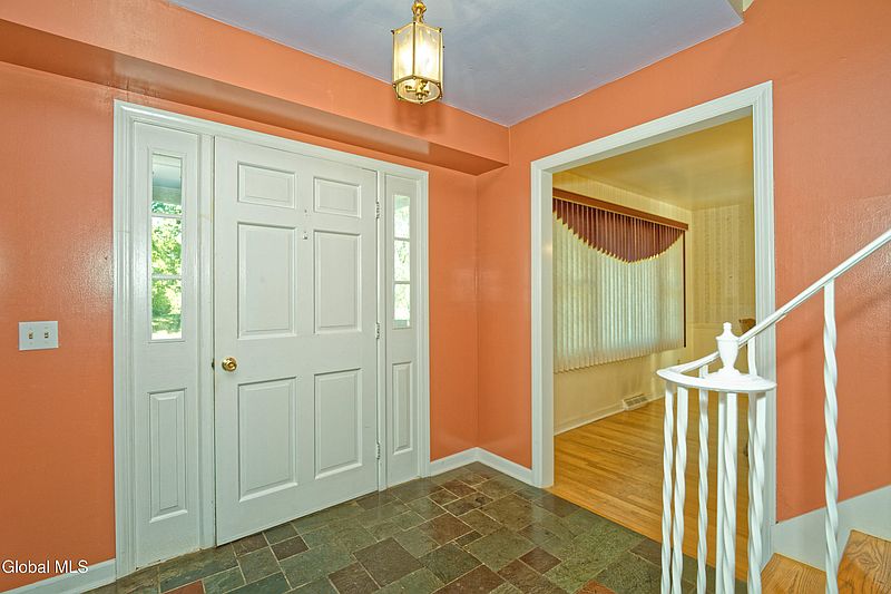 4th image of 1414 Fox Hollow Road