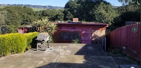 8810 Seneca St — Photo 2