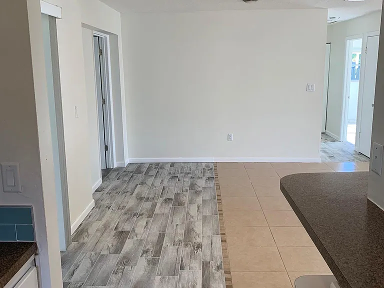 825 Clarke Ave — Photo 16