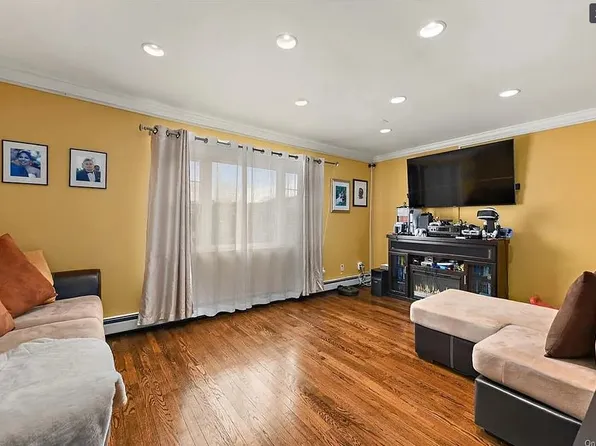 271 Balcom Avenue image 1 of 5