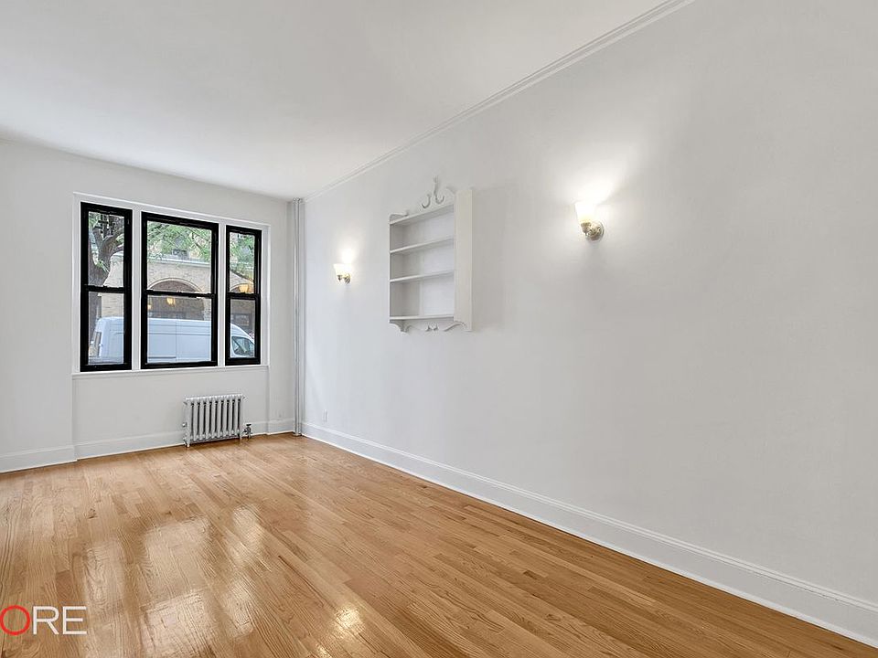 1st image of 322 E 70th St #108