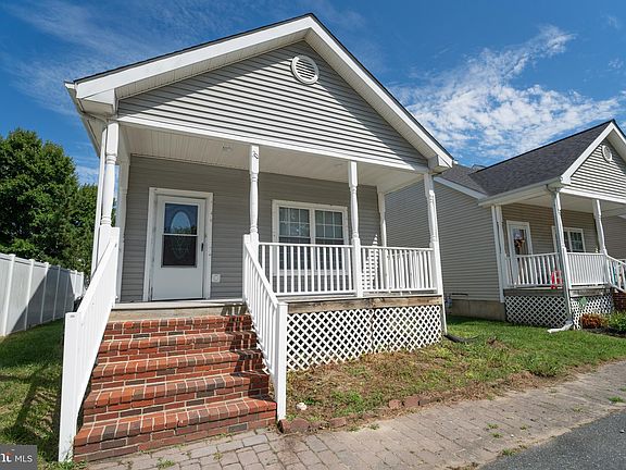 2nd image of 20 Kelley Gibson St