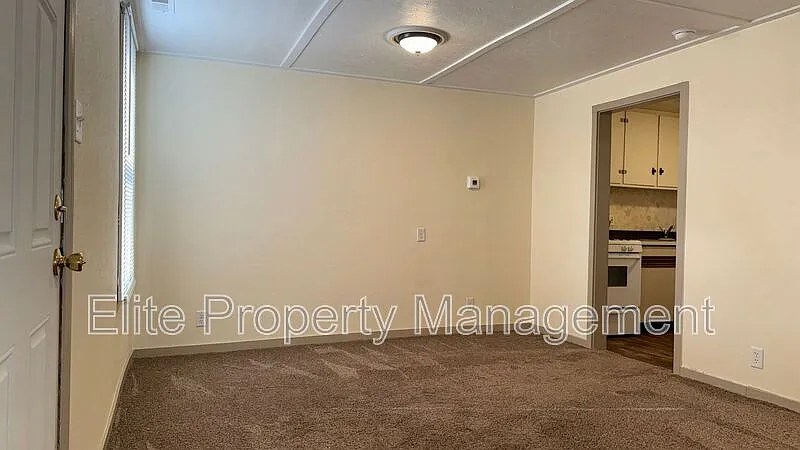 Building Photo - 2727 Santa Fe Dr #2