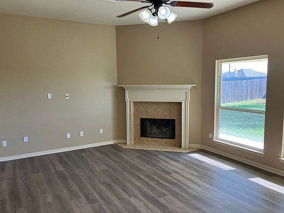 4th image of 5713 Alexandria Dr
