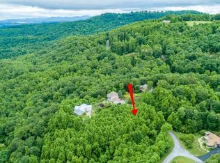 289 Coopers Dr, Hendersonville, NC 28739