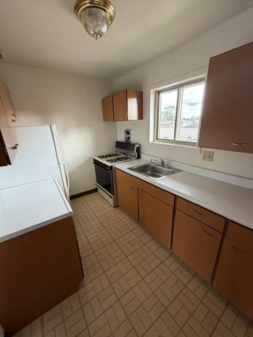 Charming 2-Bedroom, 1-Bathroom Apartment in Munster! — Photo 3