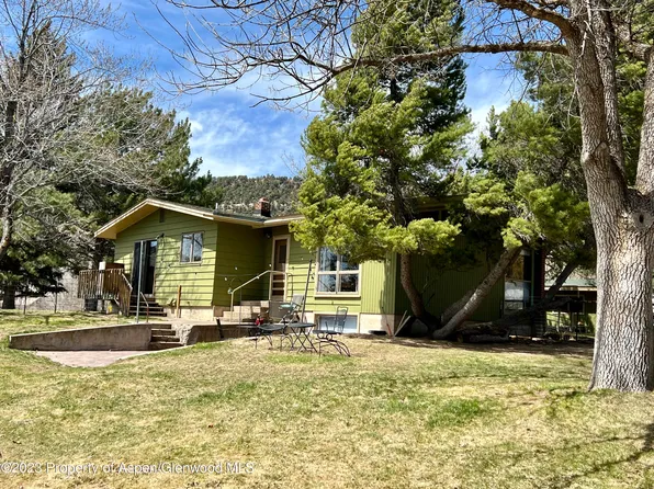 825 5th St, Meeker, CO 81641