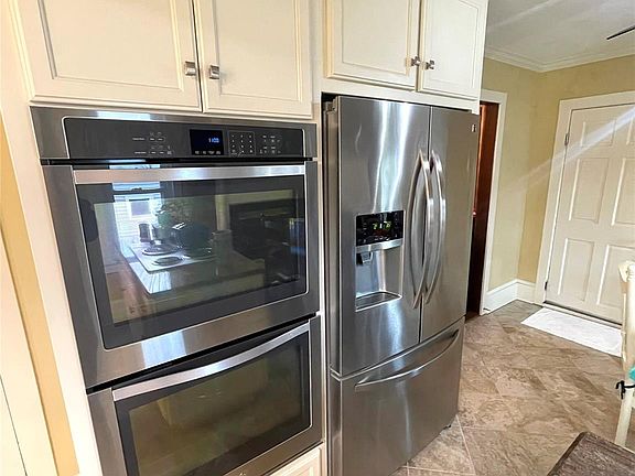 3rd image of 20809 Biles Rd