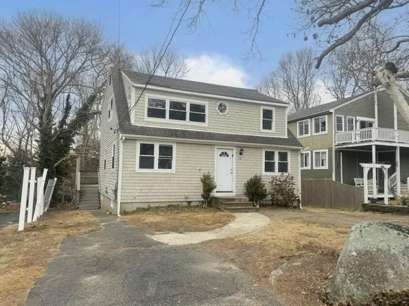 16 Hillside Drive, Plymouth, MA 02360