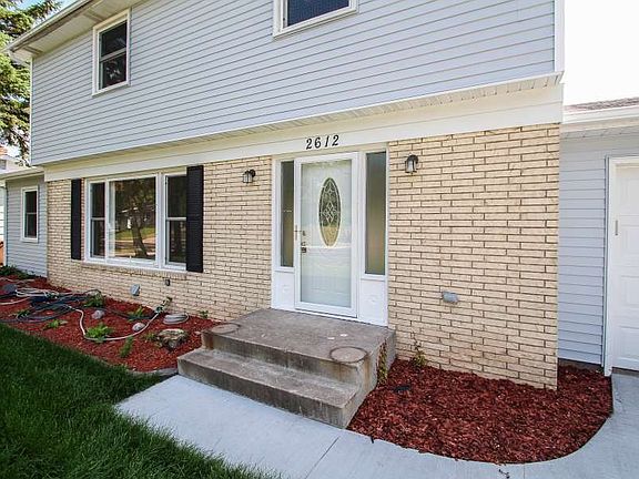3rd image of 2612 Cedar Ave