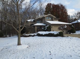1380 Monticello Ave, Hermitage, PA 16148