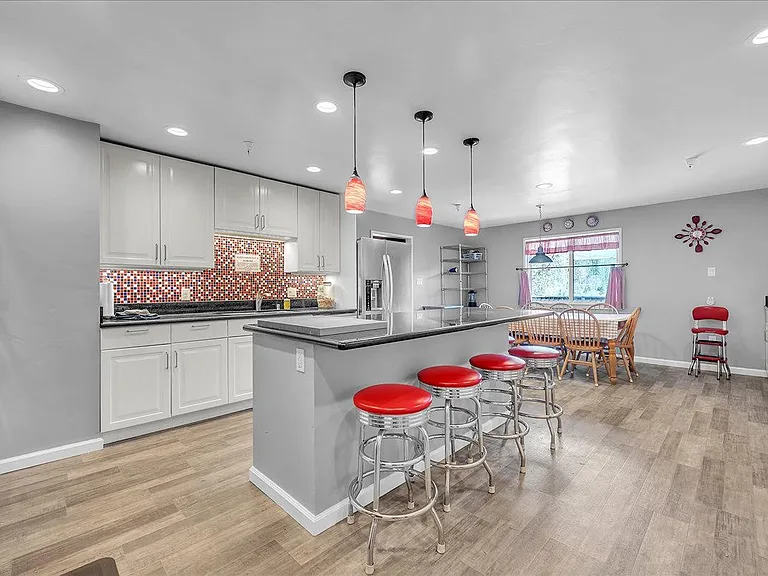 17271 Lake Vera Purdon Rd — Photo 5