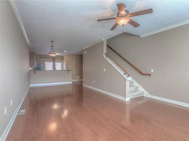 2804 Lake Ave — Photo 5
