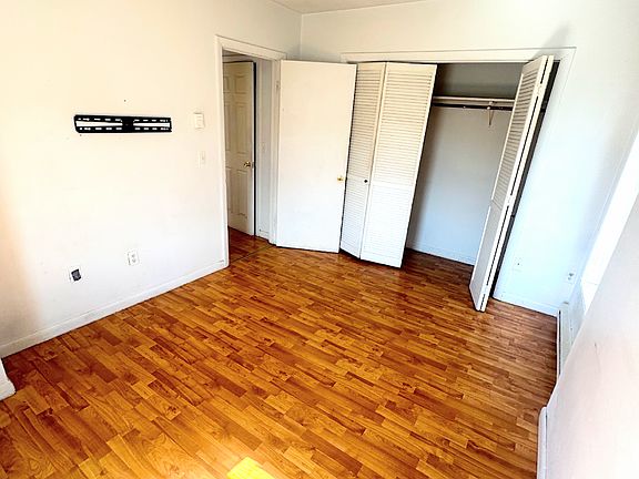 4th image of 28 Pearl St